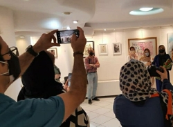 https://www.saharfeghdani.com/files/gimgs/th-32_InShot_20230923_011218176.jpg